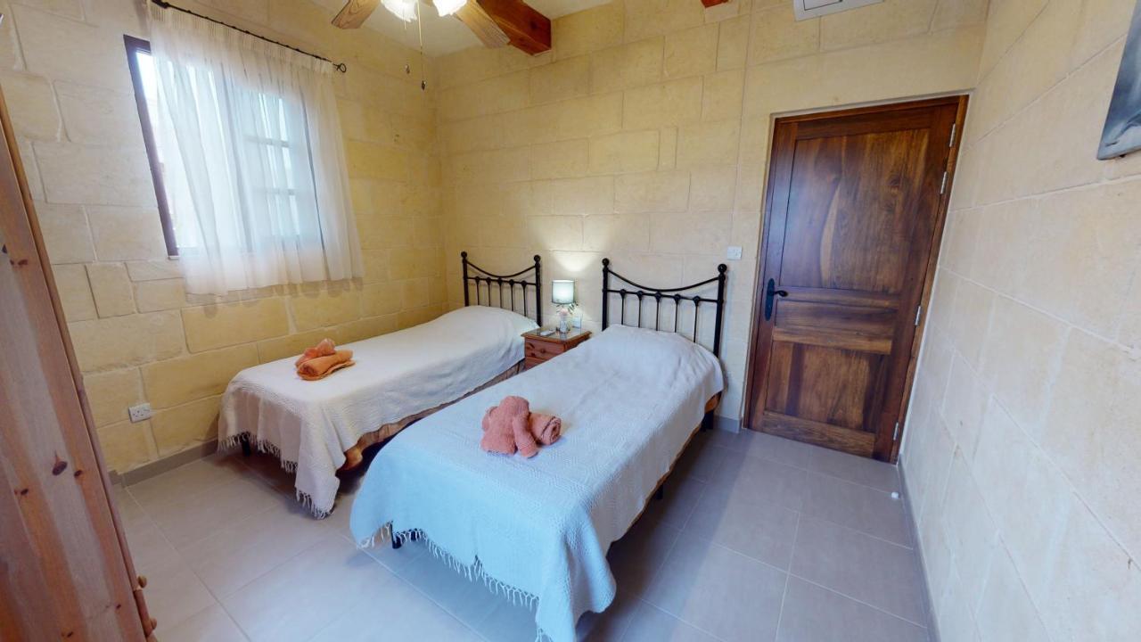 Qala Bed&Breakfast With Swimming Pool - Il-Wenniessa المظهر الخارجي الصورة